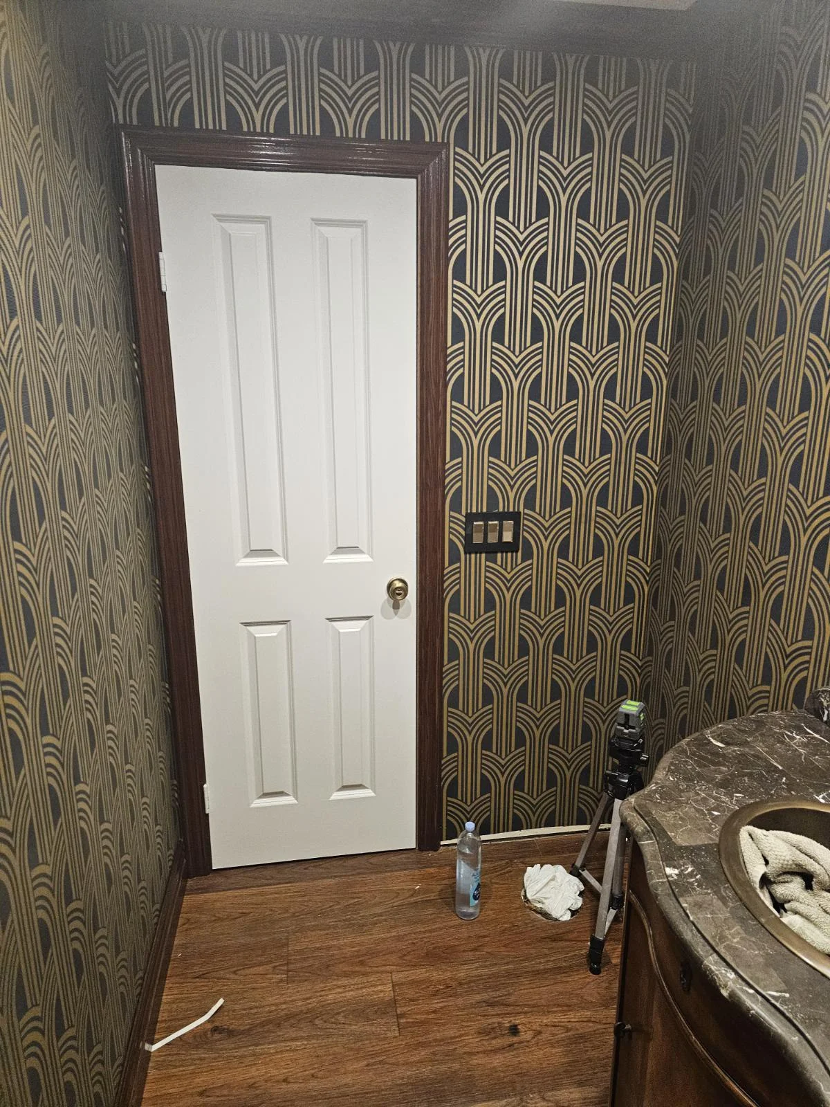 Floral wallpaper design Austin