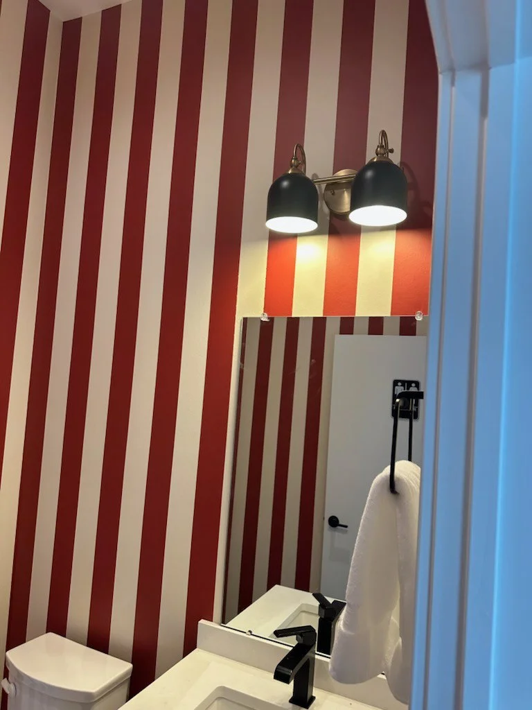 Metallic accent wallpaper Texas